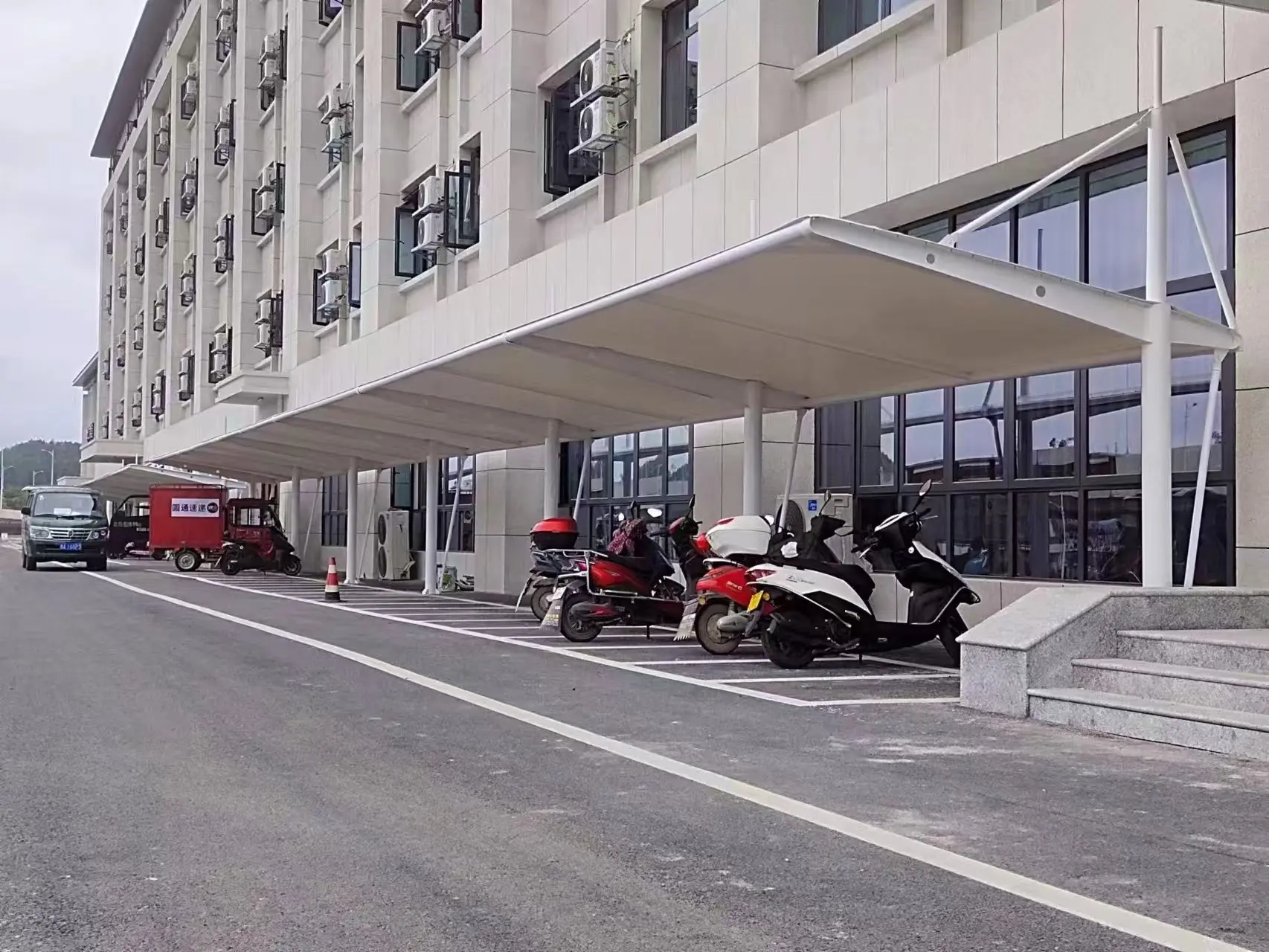 贵州丹寨膜结构车棚采购避坑指南，本地源头工厂怎么选？